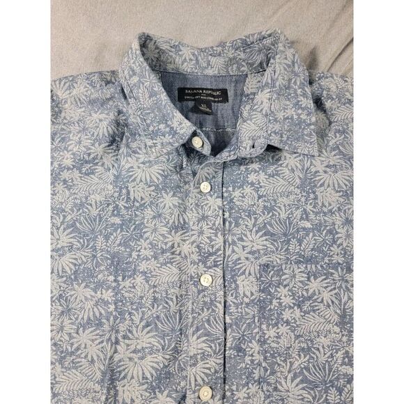 Banana Republic Other - Banana Republic Soft Wash Denim S/S Button Up Shirt Men XL Tropical Jungle Print